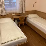 古特恩哈根假日酒店 公寓式酒店 3*