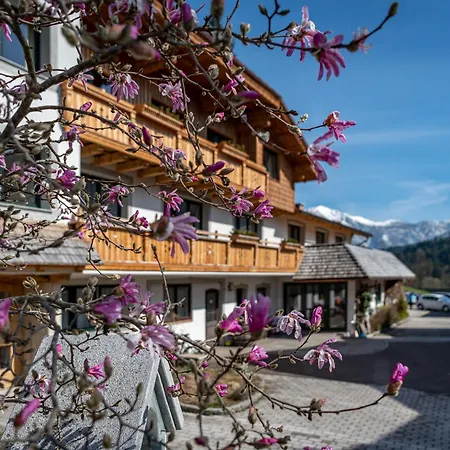 Apart Otel Gut Enghagen 3*