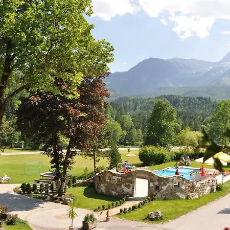 Gut Enghagen Lejlighedshotel 3*