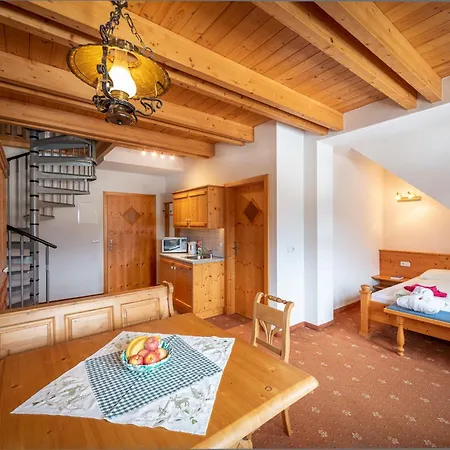 Aparthotel Gut Enghagen 3*
